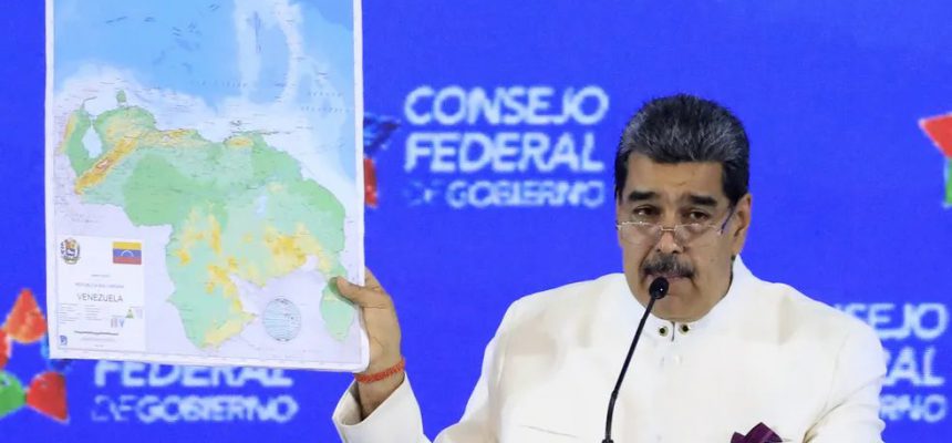 Nicolás Maduro divulga o “novo mapa” da Venezuela com a incorporação de Essequibo, na Guiana