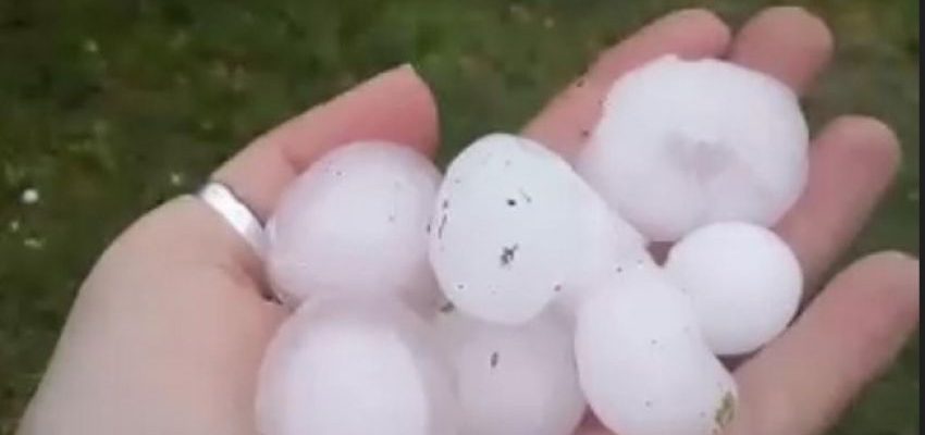 Chuva de granizo atinge a cidade de Cristal