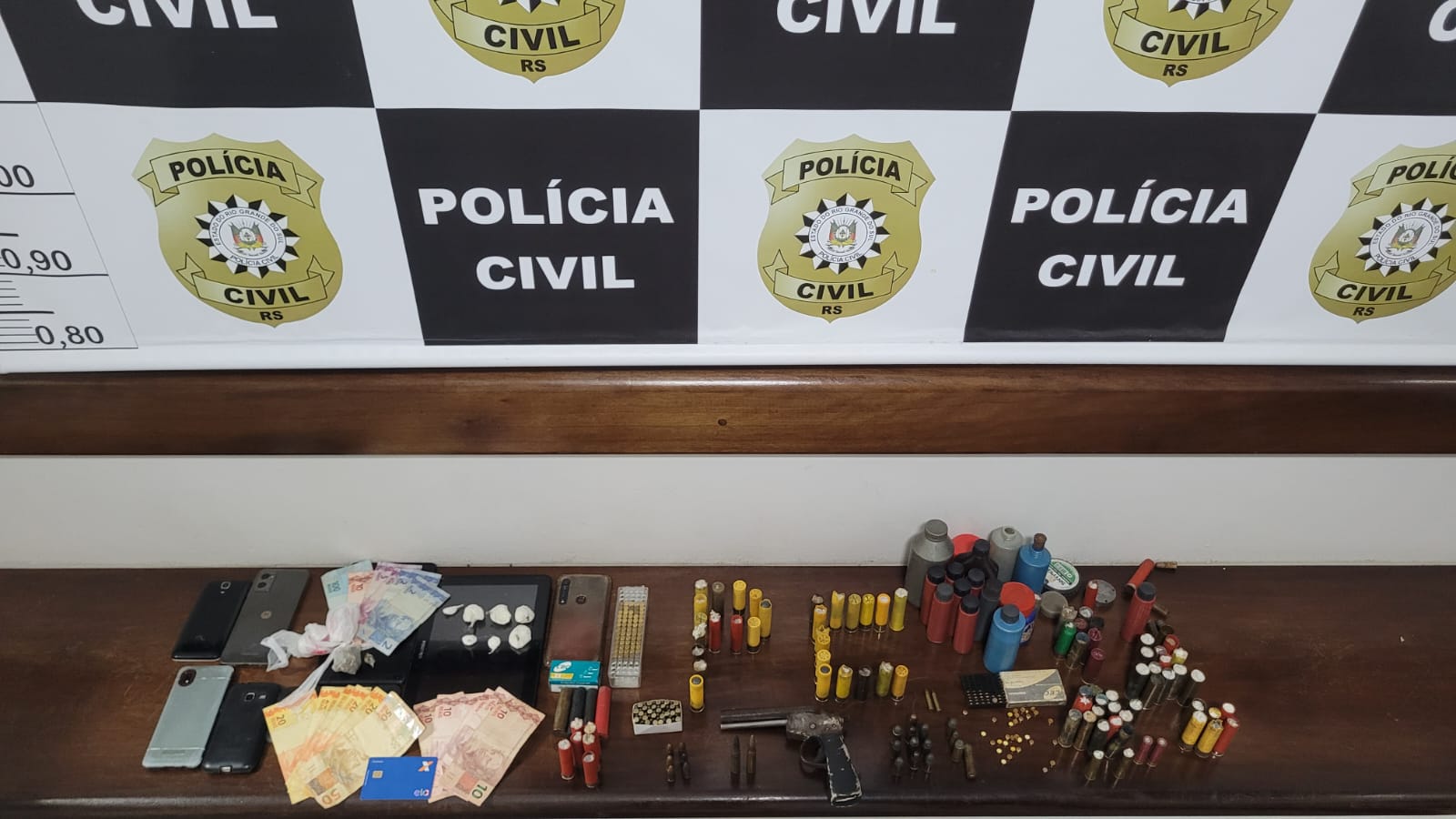 POLÍCIA CIVIL DE CANGUÇU DEFLAGRA OPERAÇÃO RECONQUISTA COM O OBJETIVO DE CUMPRIMENTO DE BUSCA E PRISÕES EM REPRESSÃO AO TRÁFICO DE DROGAS NO MUNICÍPIO