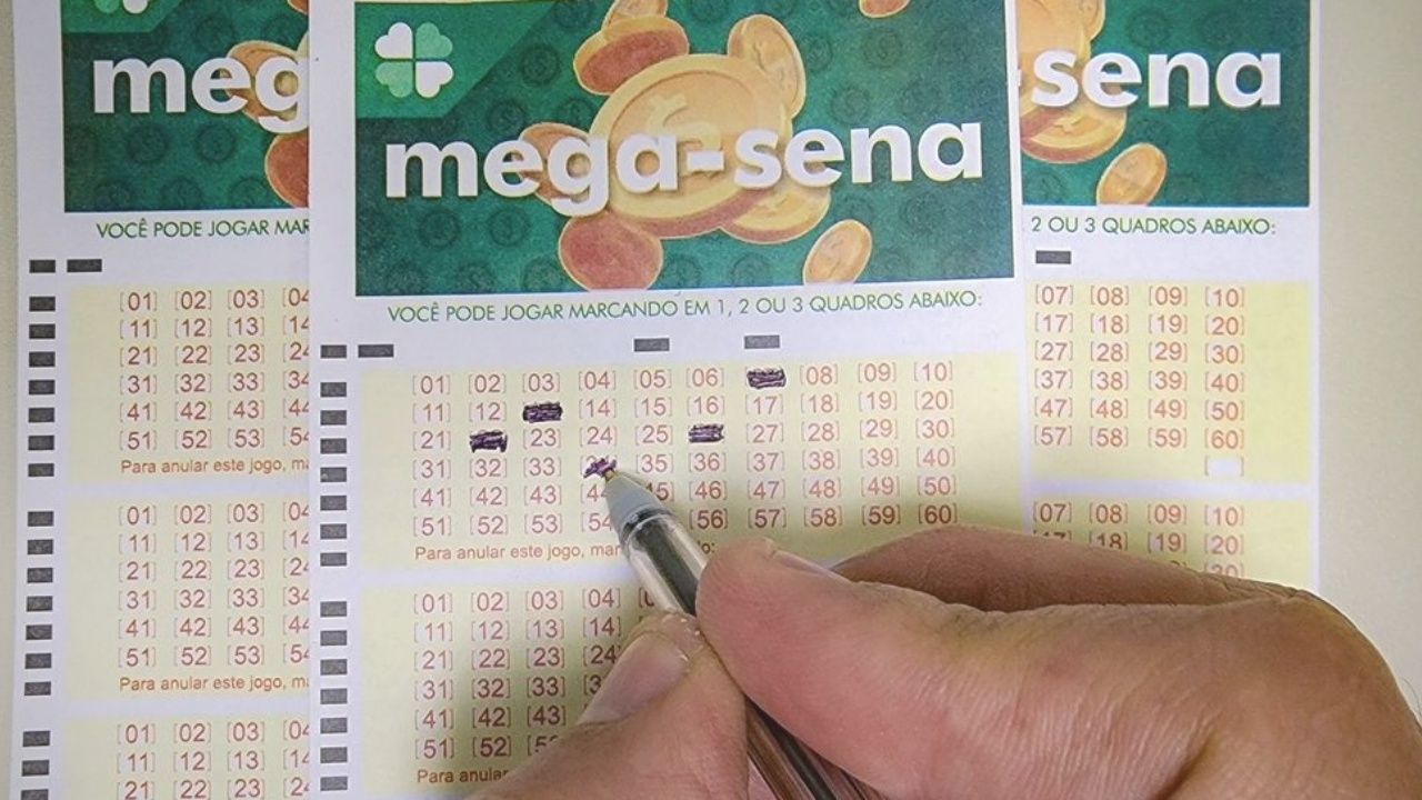 Mega-Sena acumula e pode pagar R$ 65 milhões